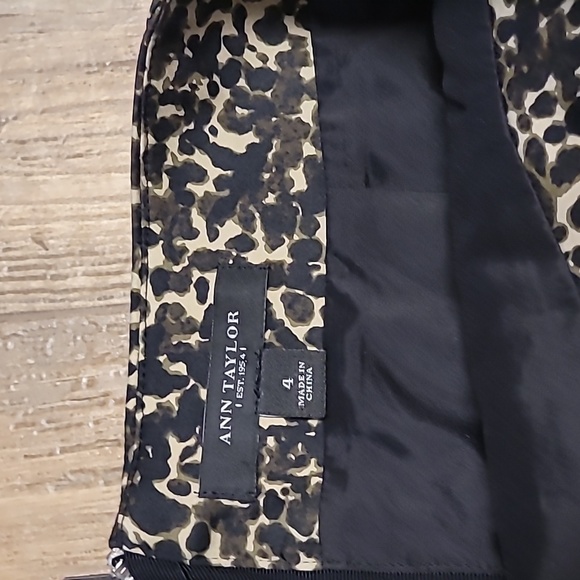 Ann Taylor leopard skirt zipper back 4 - Picture 3 of 4
